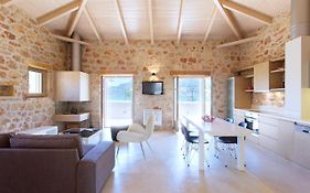 Mary'S Luxury Apartment Plytra 1